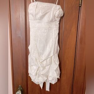 Off white ruffle gown-size 3